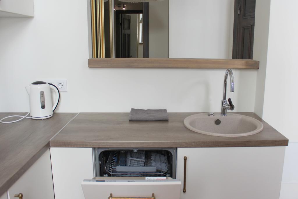 2 Room Apartment In Embasy Area リガ エクステリア 写真